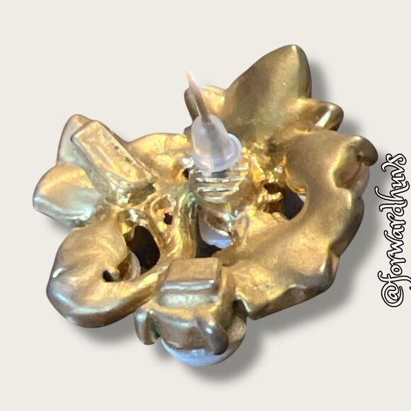 Vintage Gold-Tone Leaf and White Accented Stud Earrings - Picture 6 of 11